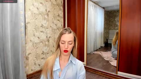 mishapallmer online show from November 29, 2025, 9:23 am