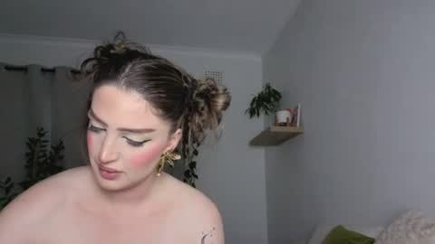 Elora online show from June 18, 2026, 8:46 pm
