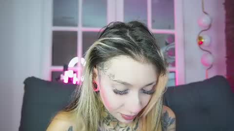 Snapshot of miss___angel chatting on June 20, 2026, 11:02 am miss___angel online show from June 20, 2026, 11:02 am