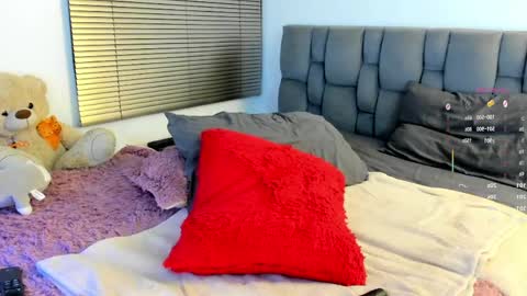 miss__jones_ online show from April 21, 2026, 2:51 am