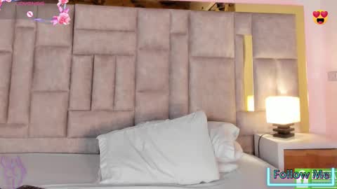 Miss Abigail  online show from February 26, 2025, 4:03 pm