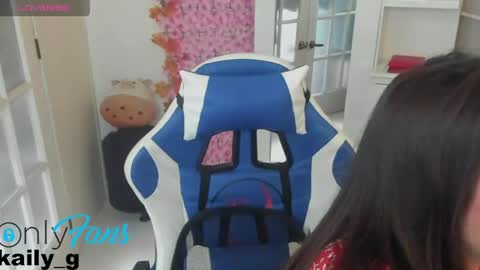 miss_adams01 online show from May 12, 2026, 7:00 pm