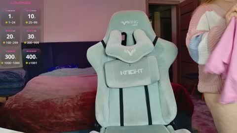 Snapshot of miss_anna909 chatting on April 5, 2026, 12:13 pm Anna online show from April 5, 2026, 12:13 pm