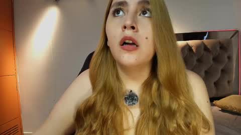 Snapshot of miss_anny18 chatting on December 23, 2025, 11:08 am Anny online show from December 23, 2025, 11:08 am