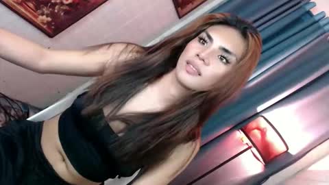 Snapshot of miss_bella69 chatting on December 5, 2025, 4:10 am miss_bella69 online show from December 5, 2025, 4:10 am