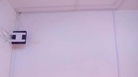 Camila online show from November 20, 2025, 12:05 pm