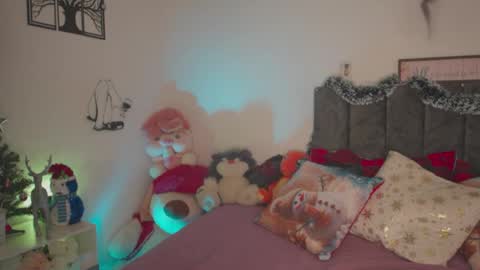 Snapshot of miss_brunette_ chatting on December 2, 2025, 2:06 am lucy 3 online show from December 2, 2025, 2:06 am