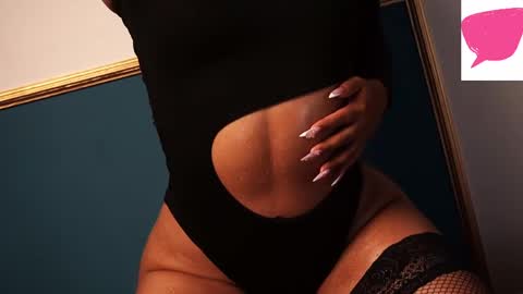 Snapshot of miss_brunette_ chatting on May 19, 2026, 12:27 am lucy 3 online show from May 19, 2026, 12:27 am