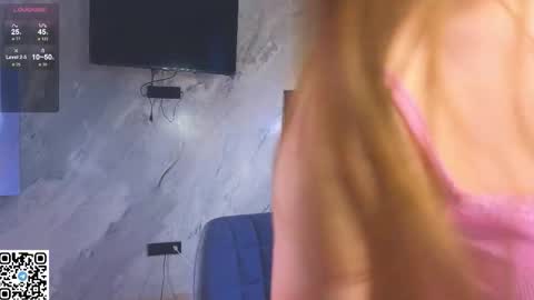 Snapshot of miss_bubbles chatting on November 9, 2025, 2:32 am Sandy online show from November 9, 2025, 2:32 am