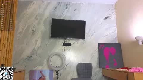 Snapshot of miss_bubbles chatting on November 22, 2025, 12:42 am Sandy online show from November 22, 2025, 12:42 am