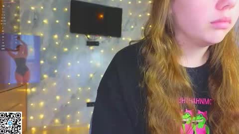 Snapshot of miss_bubbles chatting on December 18, 2025, 11:22 pm Sandy online show from December 18, 2025, 11:22 pm