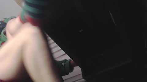 Miss Carmila online show from December 4, 2025, 2:43 am