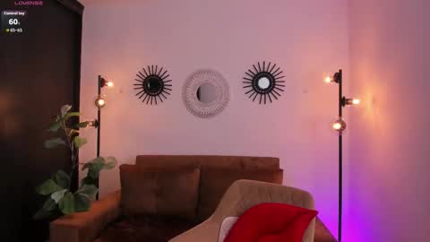 Charlize online show from March 10, 2026, 8:03 pm