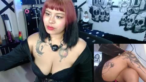 miss_clover online show from December 29, 2024, 3:33 am