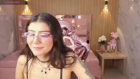 Snapshot of miss_devil_s chatting on February 21, 2026, 3:18 am miss_devil_s online show from February 21, 2026, 3:18 am