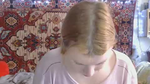 Snapshot of miss_elistia_ chatting on March 9, 2026, 10:52 am Elis online show from March 9, 2026, 10:52 am