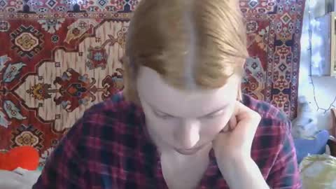 Snapshot of miss_elistia_ chatting on April 6, 2026, 11:22 am Elis online show from April 6, 2026, 11:22 am
