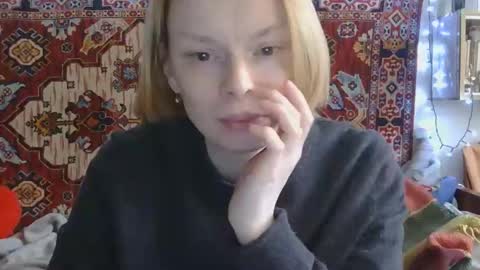 Snapshot of miss_elistia_ chatting on April 16, 2026, 11:44 am Elis online show from April 16, 2026, 11:44 am