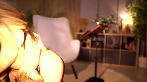 Snapshot of miss_ema_divine chatting on February 14, 2026, 6:15 pm Miss Ema Devine online show from February 14, 2026, 6:15 pm