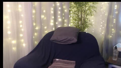 Miss EVA  Email misseva123xxx online show from April 5, 2026, 3:36 am