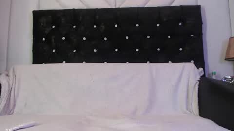 Snapshot of miss_evans_ chatting on August 7, 2026, 1:24 pm miss_evans_ online show from August 7, 2026, 1:24 pm