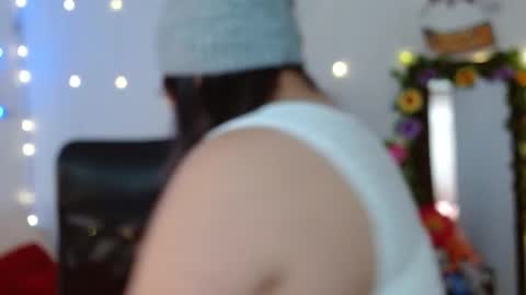 Miss Evoleth online show from November 24, 2025, 4:18 pm