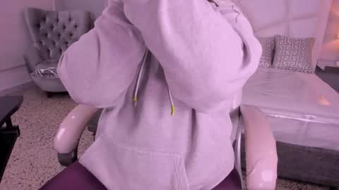 Francheska online show from February 18, 2026, 12:12 pm