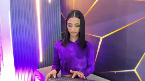Snapshot of miss_isa19 chatting on May 13, 2026, 12:35 pm miss_isa19 online show from May 13, 2026, 12:35 pm