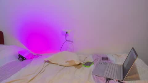 Snapshot of miss_isa_00 chatting on July 26, 2026, 3:47 am miss_isa_00 online show from July 26, 2026, 3:47 am
