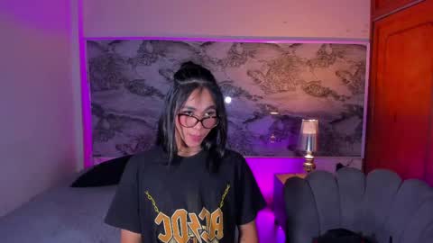 miss_khalifadoll online show from April 15, 2026, 4:08 am
