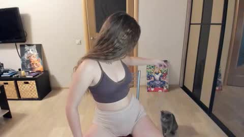 Snapshot of miss_kitty13 chatting on November 3, 2025, 1:51 am Kitty online show from November 3, 2025, 1:51 am