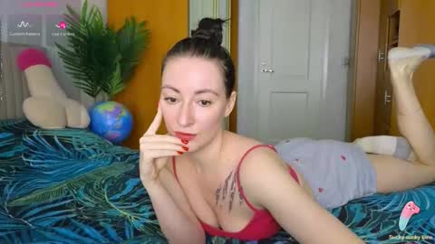 Snapshot of miss_leee chatting on September 19, 2025, 10:05 am Laura online show from September 19, 2025, 10:05 am