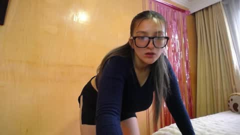 Snapshot of miss_lilieth chatting on May 4, 2026, 2:13 pm lilieth online show from May 4, 2026, 2:13 pm