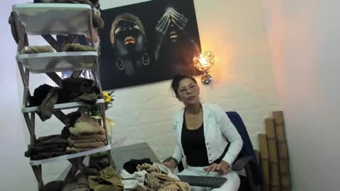 lucero online show from February 19, 2025, 4:55 am