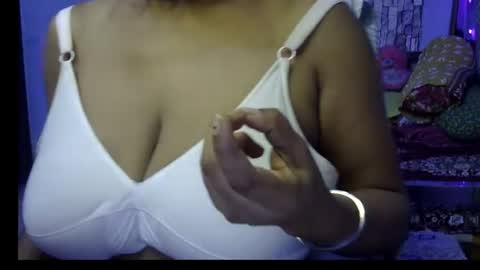 Snapshot of miss_mahi69 chatting on July 4, 2026, 2:23 pm Mahi online show from July 4, 2026, 2:23 pm
