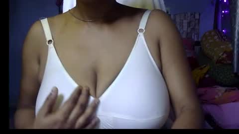 Snapshot of miss_mahi69 chatting on July 7, 2026, 4:15 am Mahi online show from July 7, 2026, 4:15 am