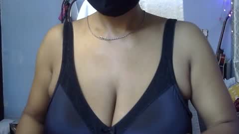 Snapshot of miss_mahi69 chatting on July 15, 2026, 5:45 am Mahi online show from July 15, 2026, 5:45 am