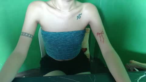 miss_mailyn online show from October 22, 2025, 8:36 am