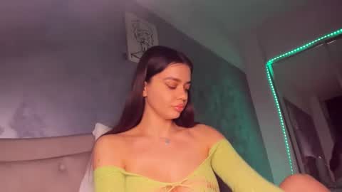 miss_medyson online show from January 28, 2025, 3:14 pm