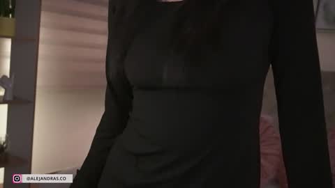 Snapshot of miss_meii chatting on January 9, 2026, 10:55 pm Alejandra online show from January 9, 2026, 10:55 pm