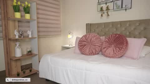 Snapshot of miss_meii chatting on January 13, 2026, 10:59 pm Alejandra online show from January 13, 2026, 10:59 pm