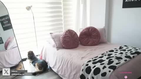 Alejandra online show from May 5, 2026, 6:16 pm