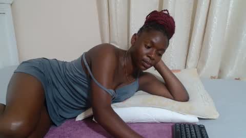 Snapshot of miss_monroee chatting on April 2, 2026, 4:54 am monroe online show from April 2, 2026, 4:54 am