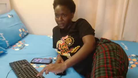 Snapshot of miss_monroee chatting on April 6, 2026, 7:53 am monroe online show from April 6, 2026, 7:53 am