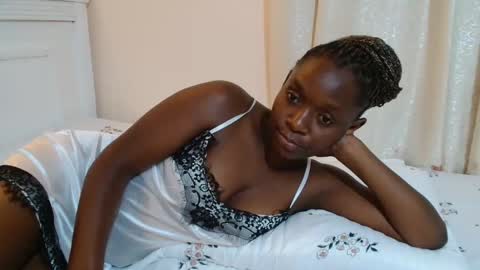 Snapshot of miss_monroee chatting on May 12, 2026, 10:18 pm monroe online show from May 12, 2026, 10:18 pm