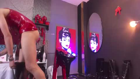 Miss Nicole online show from July 28, 2026, 3:21 pm