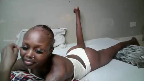 miss_pretty01 online show from April 16, 2026, 10:01 pm