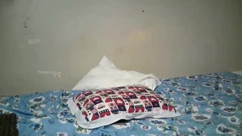 miss_pretty01 online show from April 27, 2026, 11:03 pm