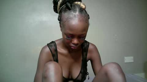 miss_pretty1 online show from March 1, 2026, 4:42 pm