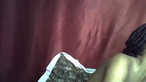Snapshot of miss_rihanna2 chatting on October 17, 2025, 9:12 am miss_rihanna2 online show from October 17, 2025, 9:12 am